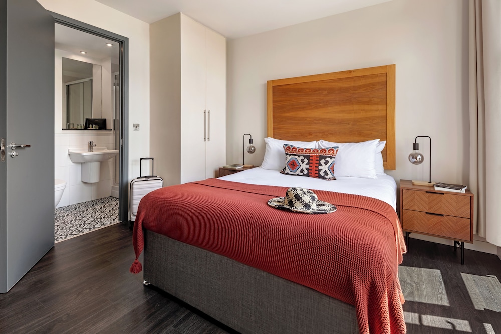 marlin apartments canary wharf