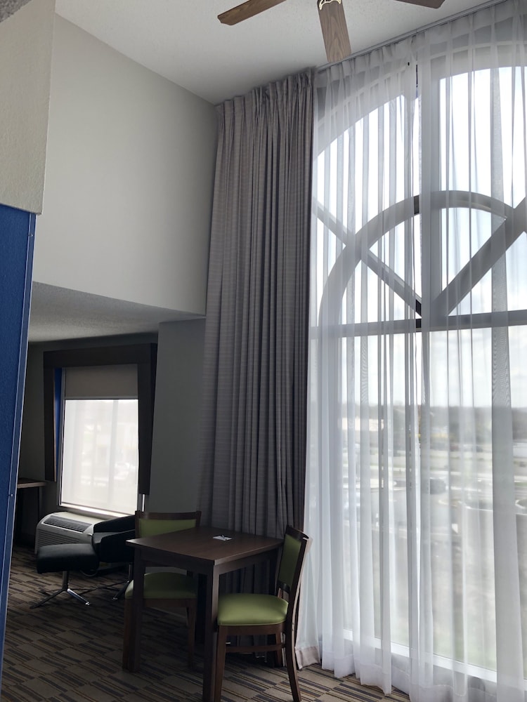 holiday inn express hotel and suites quakertown