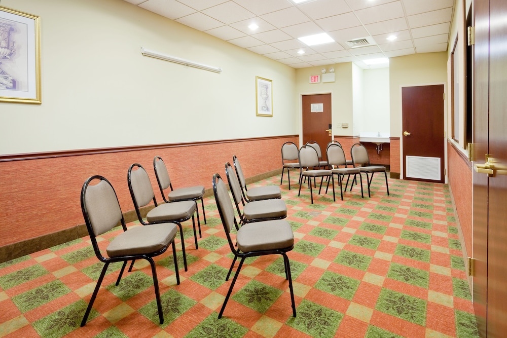 holiday inn express hotel and suites quakertown