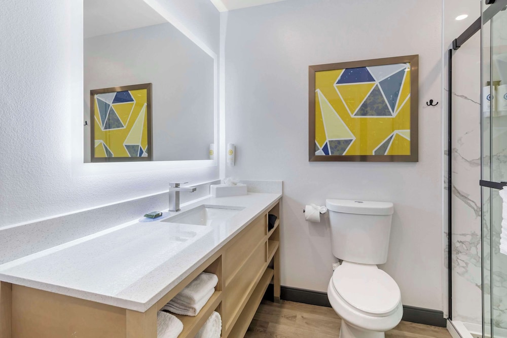 comfort inn and suites irvine spectrum