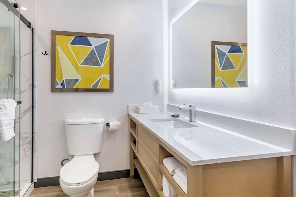 comfort inn and suites irvine spectrum