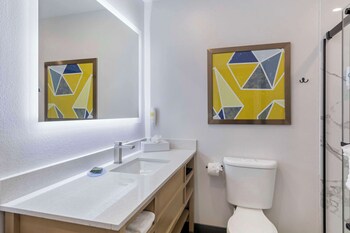 comfort inn and suites irvine spectrum