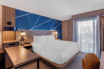 comfort inn and suites irvine spectrum