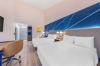 comfort inn and suites irvine spectrum