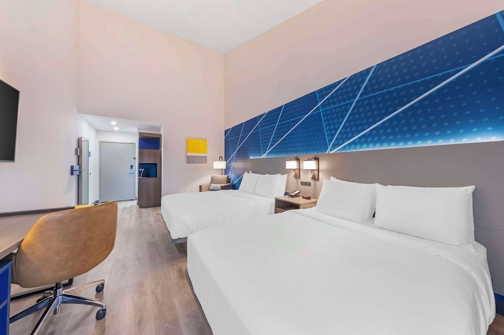 comfort inn and suites irvine spectrum