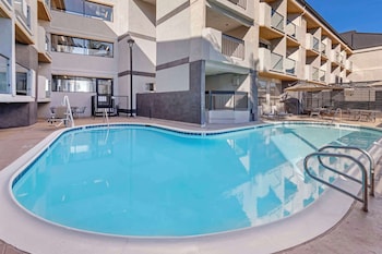 Comfort Inn & Suites Irvine Spectrum,Lake Forest>>Laguna Woods,4 star