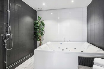 sure hotel by best western focus