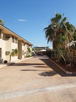 potshot hotel resort