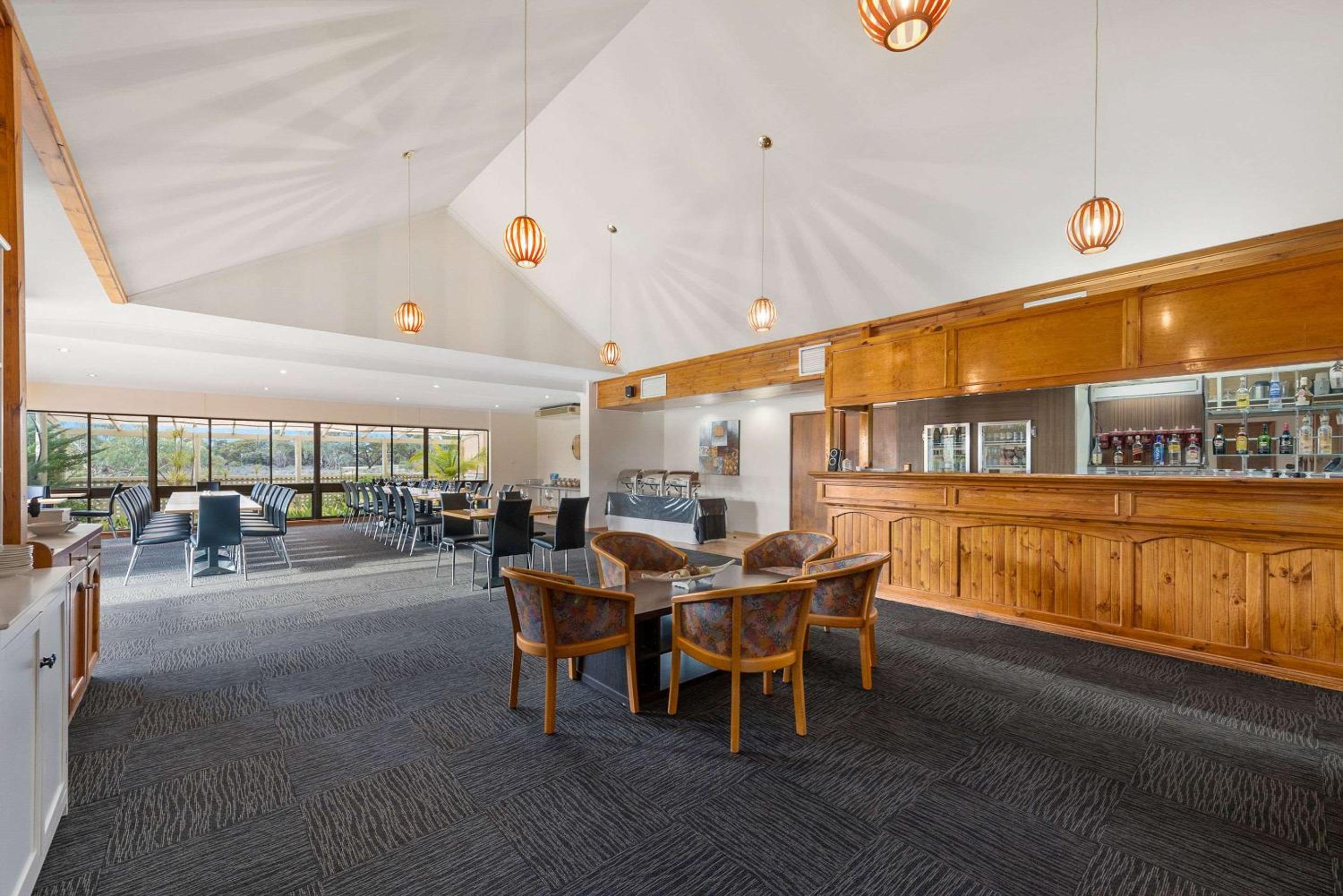 comfort inn and suites riverland
