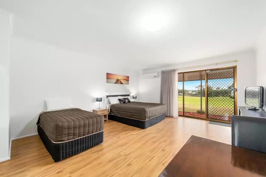 comfort inn and suites riverland