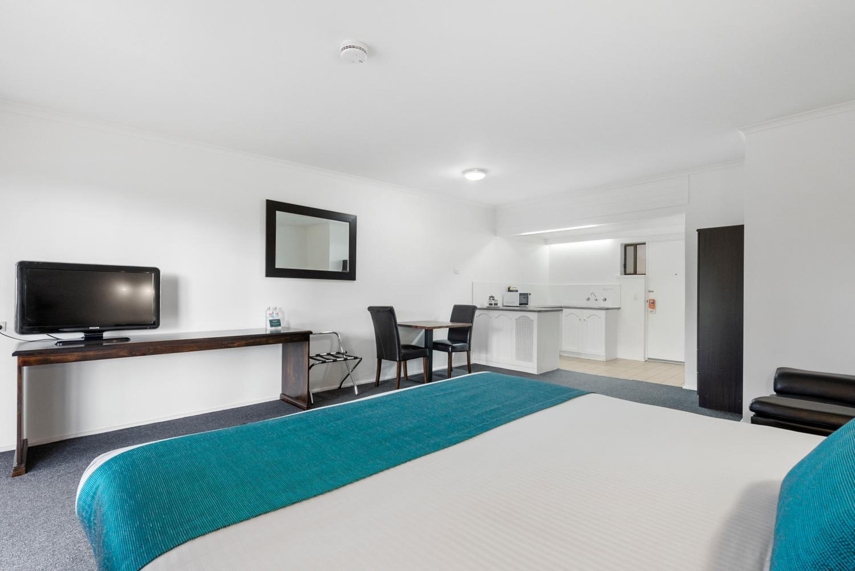 comfort inn and suites riverland