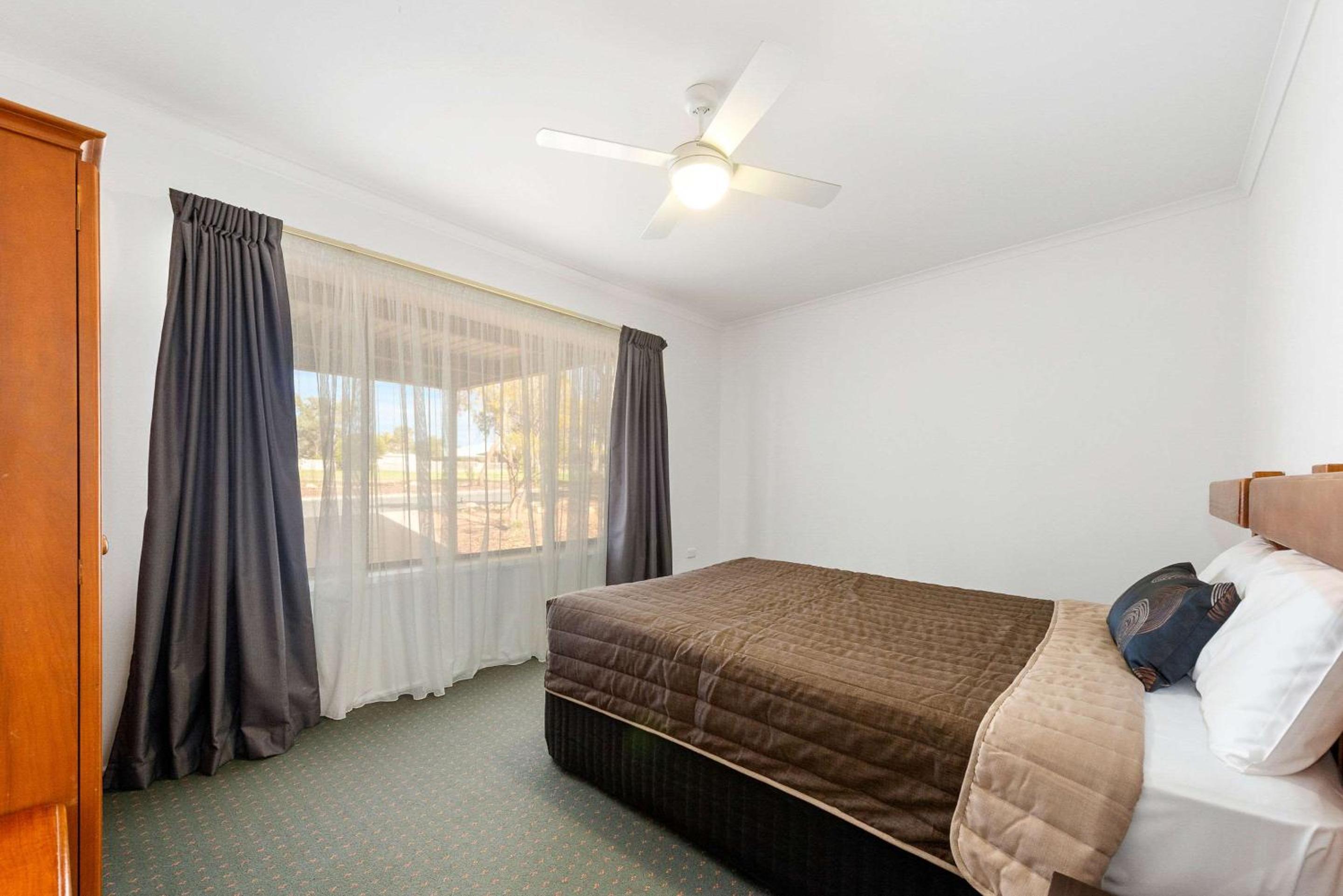 comfort inn and suites riverland