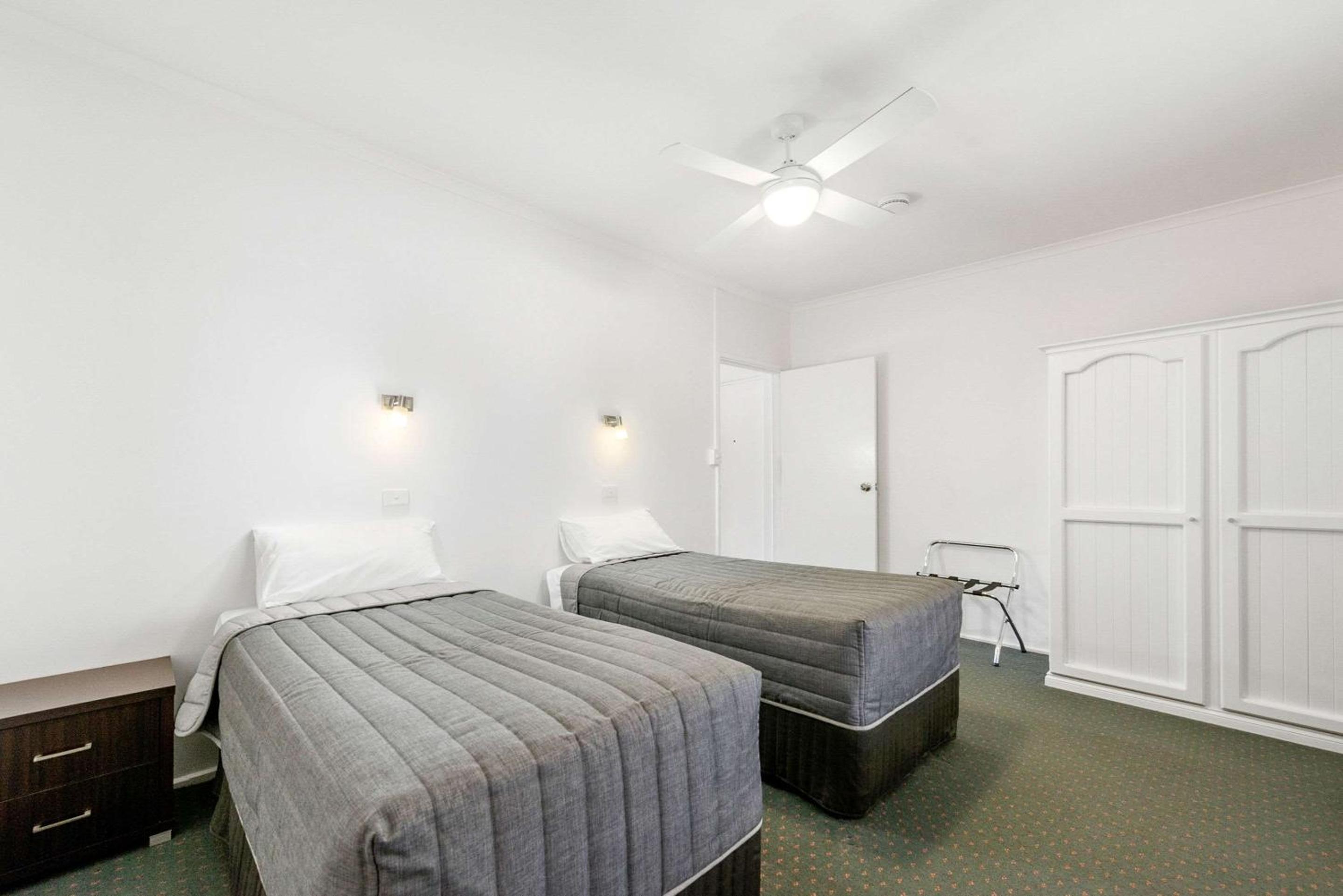 comfort inn and suites riverland