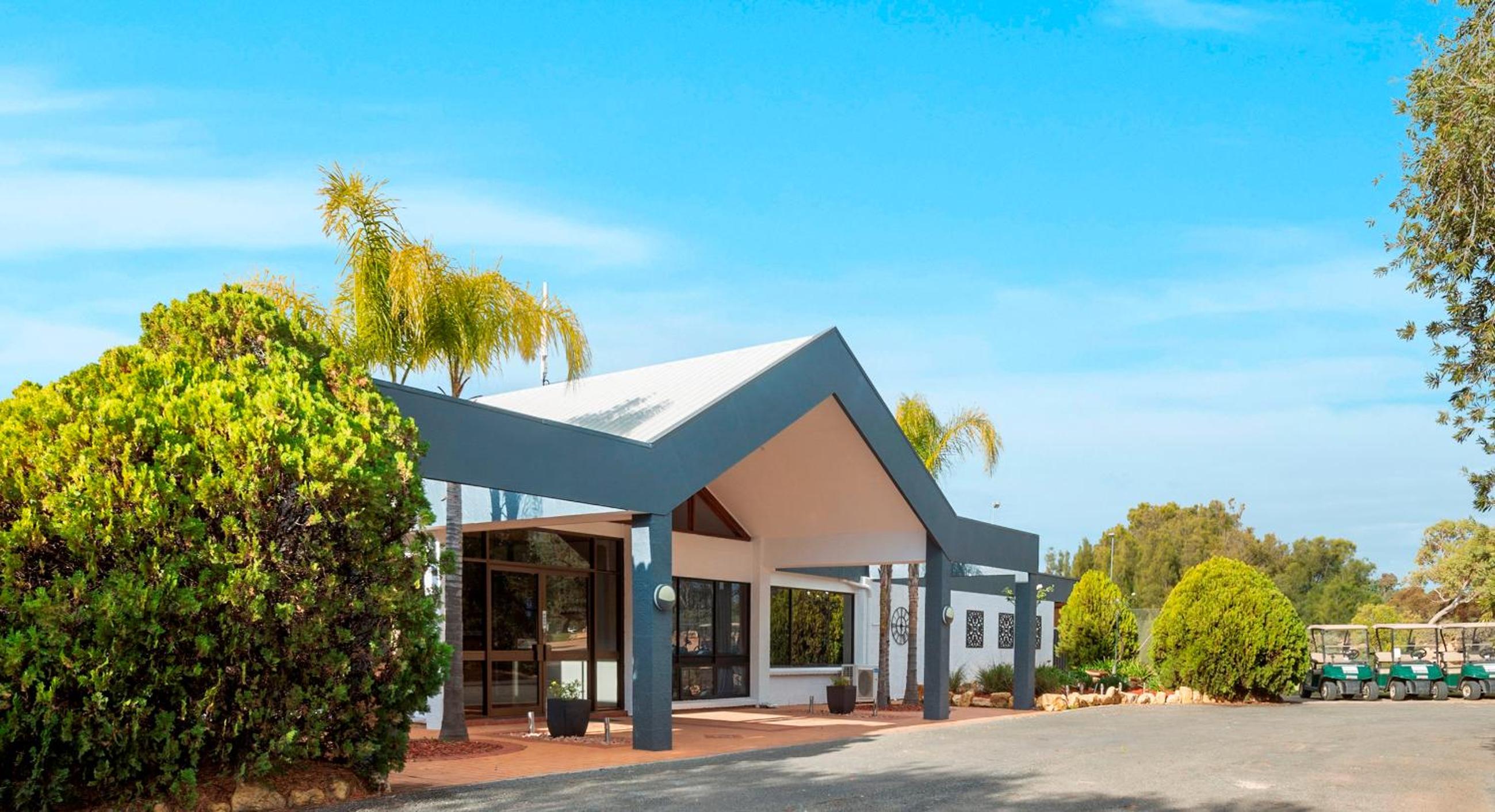comfort inn and suites riverland