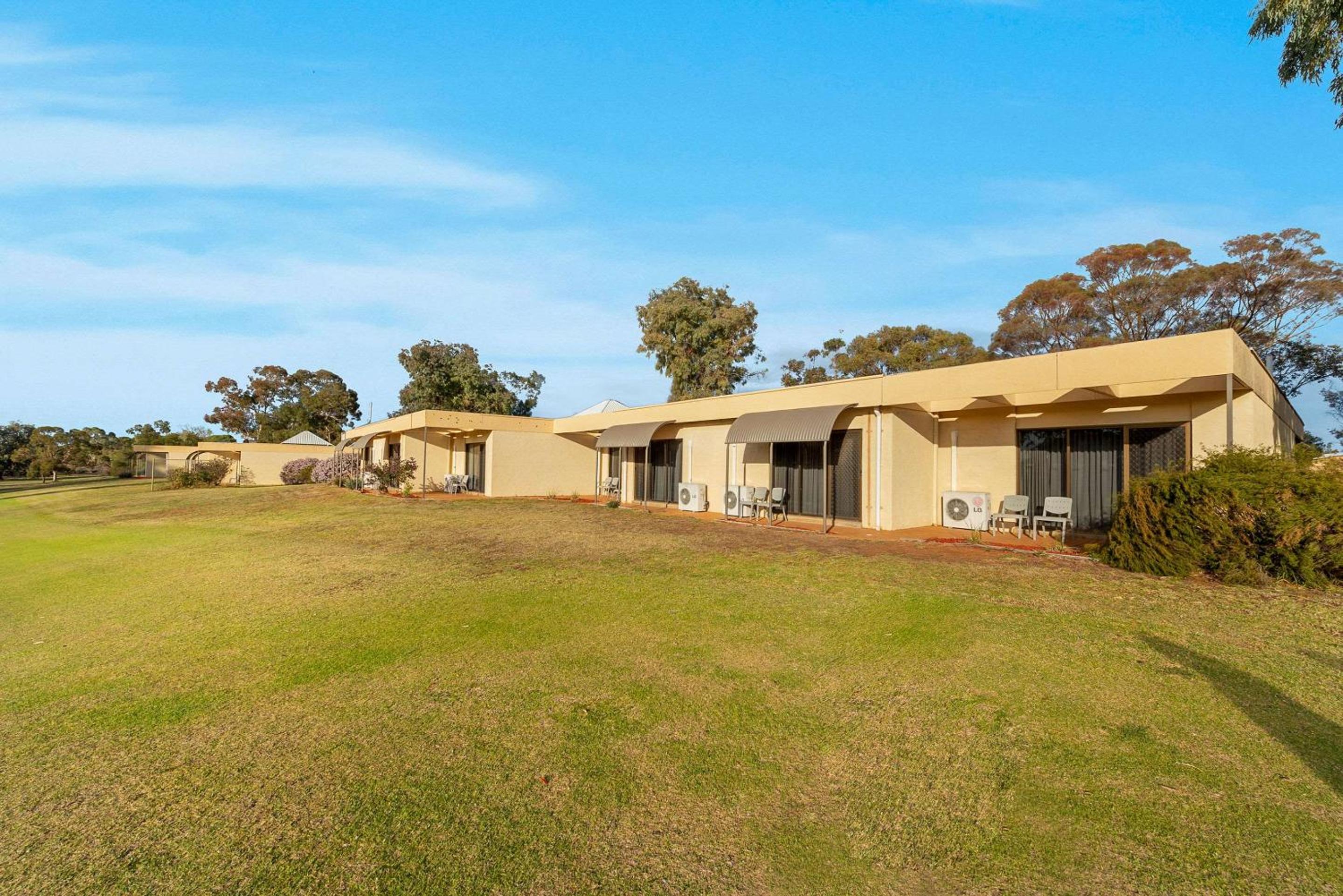 comfort inn and suites riverland