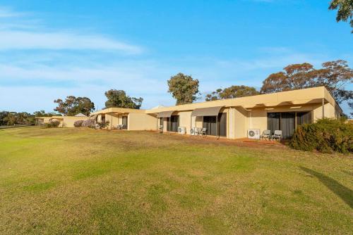 Comfort Inn & Suites Riverland,Barossa Valley>>Barmera,3 star
