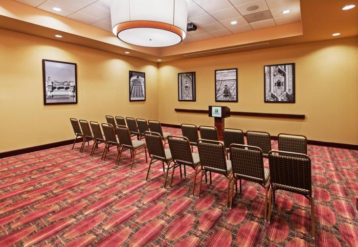holiday inn ardmore i 35 by ihg