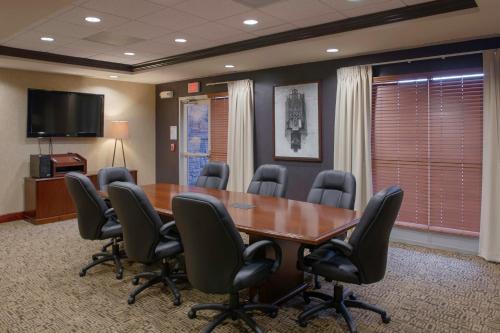 holiday inn ardmore i 35 by ihg