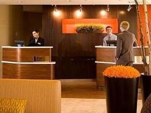 courtyard by marriott lansing