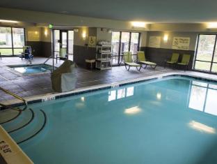 hampton inn and suites lansing west
