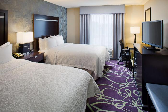 hampton inn and suites lansing west