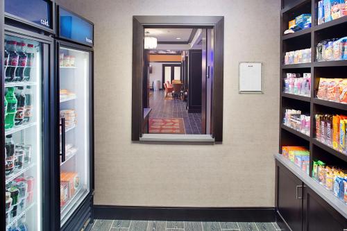 hampton inn and suites lansing west