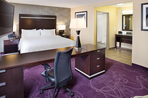 hampton inn and suites lansing west