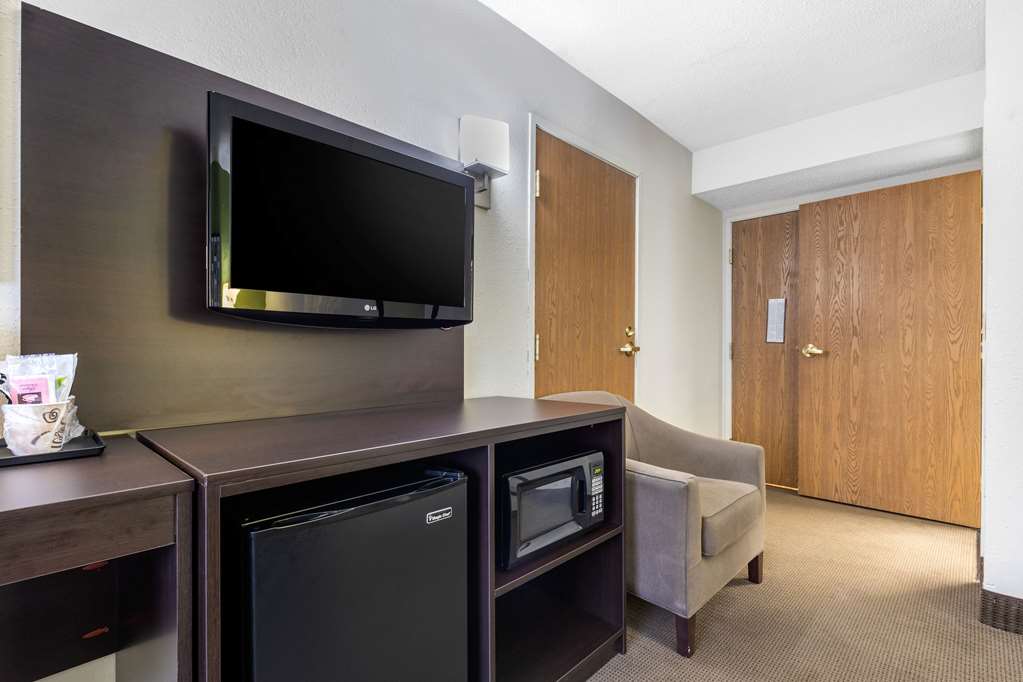 sleep inn near i 80 and i 94