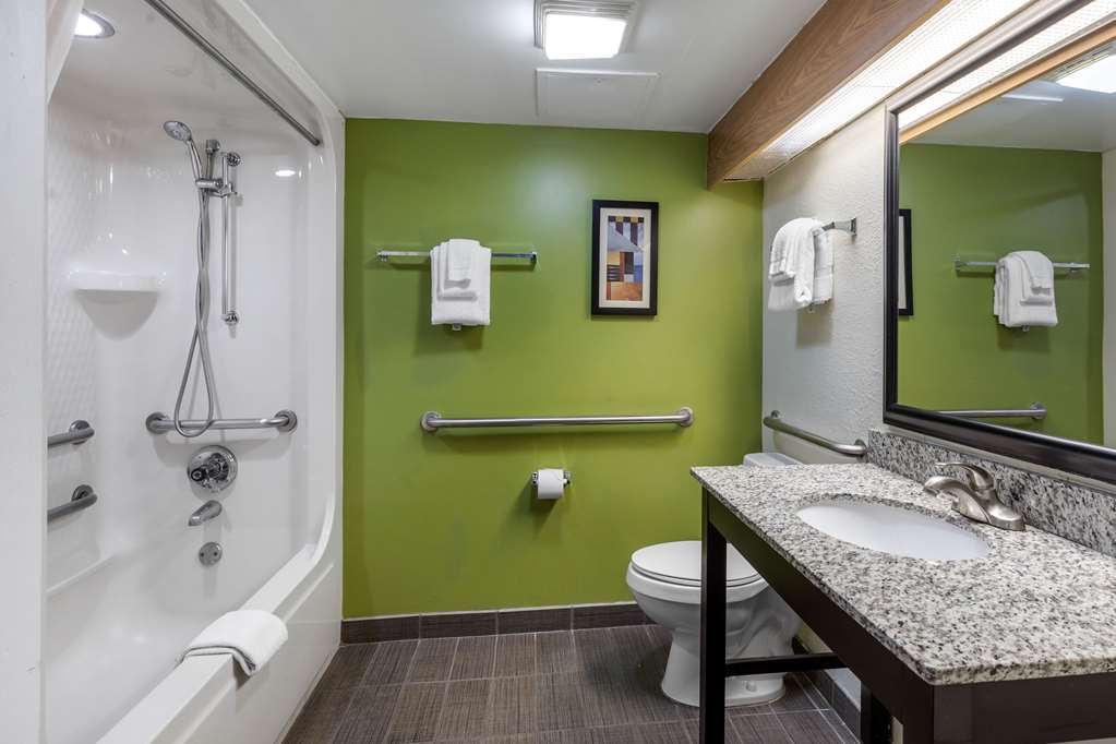 sleep inn near i 80 and i 94