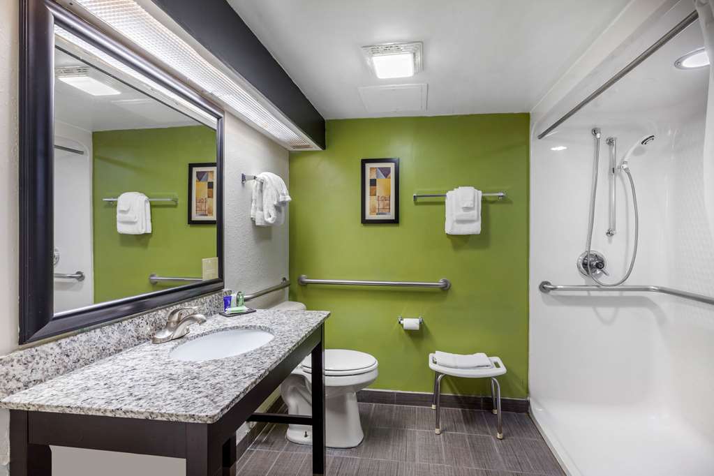 sleep inn near i 80 and i 94