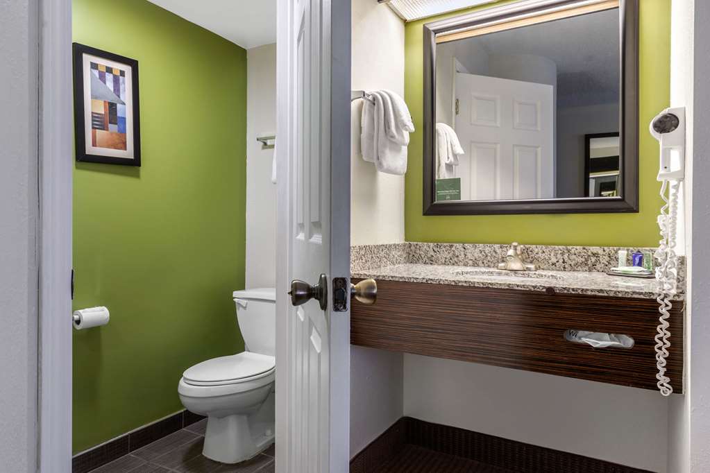 sleep inn near i 80 and i 94