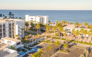 plunge beach resort