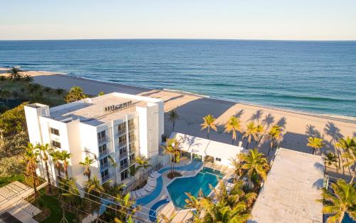plunge beach resort