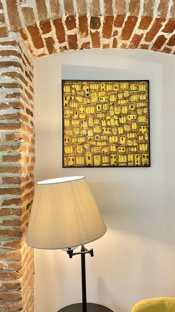 artisan boutique hotel and gallery