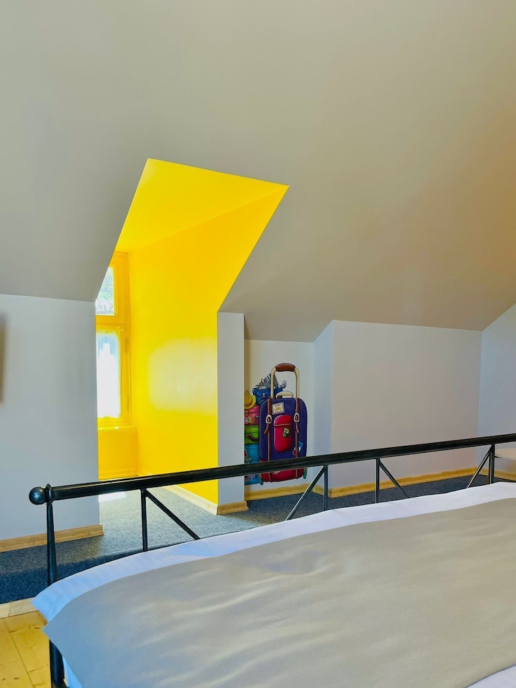 artisan boutique hotel and gallery