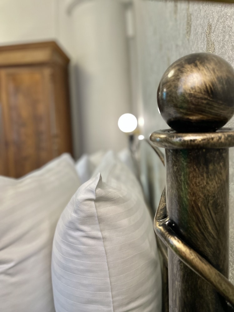 artisan boutique hotel and gallery