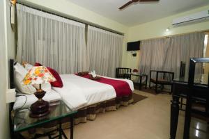 four seasons guest house