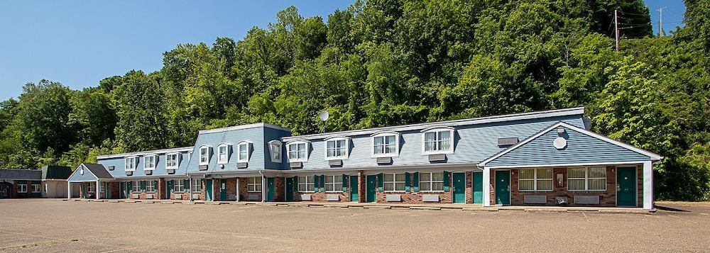 country squire inn and suites