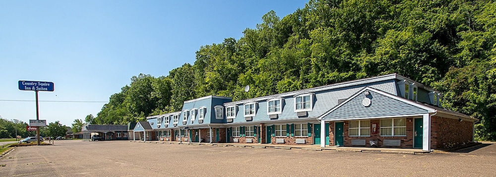 country squire inn and suites