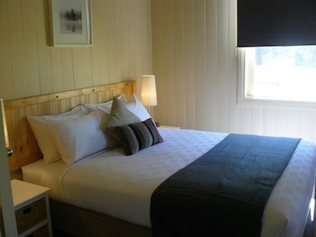 Cypress Ridge Cottages,Proserpine>>Ballandean,5 star