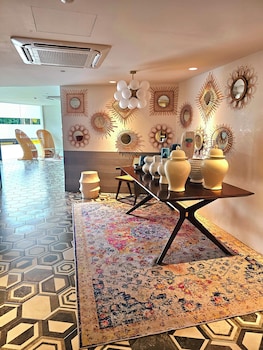 the residences in commonwealth by century