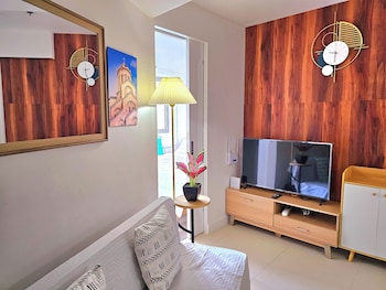 the residences in commonwealth by century