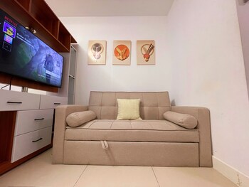 the residences in commonwealth by century