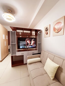 the residences in commonwealth by century