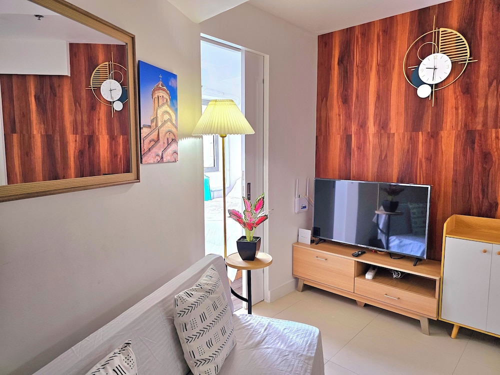 the residences in commonwealth by century