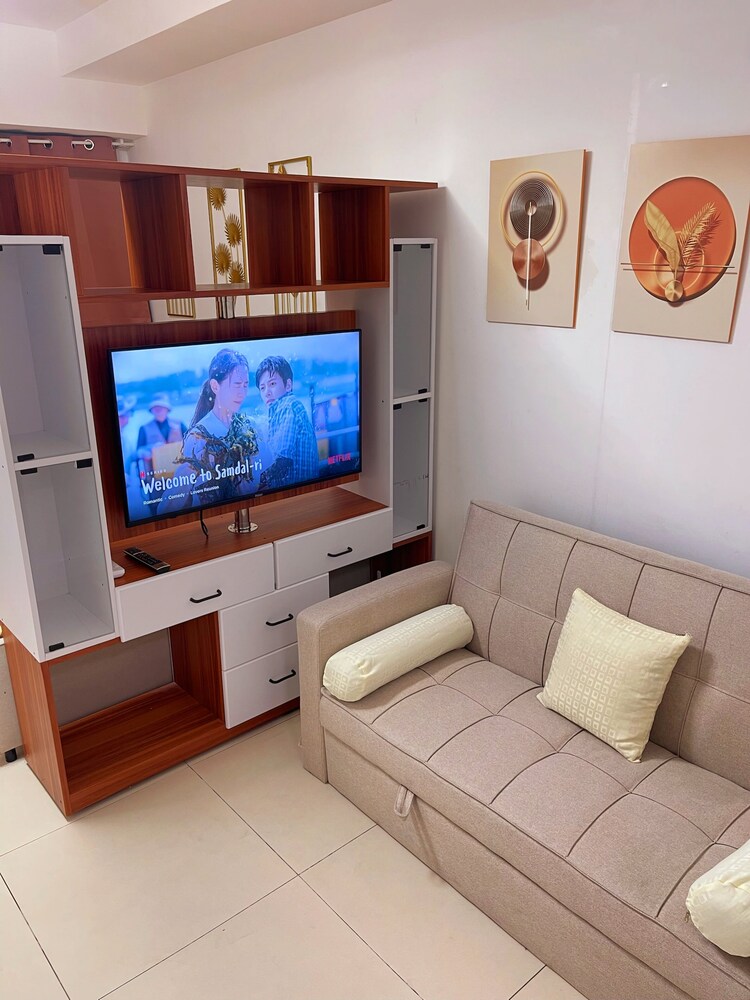 the residences in commonwealth by century