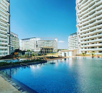 the residences in commonwealth by century