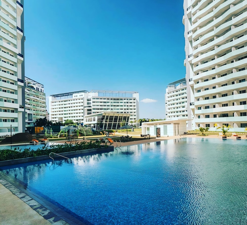 the residences in commonwealth by century