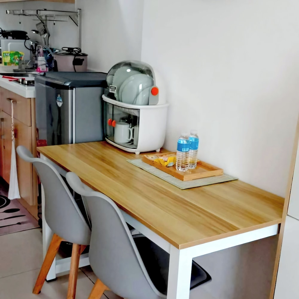 the residences in commonwealth by century