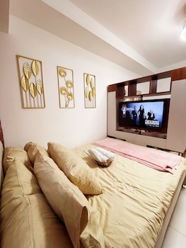 the residences in commonwealth by century